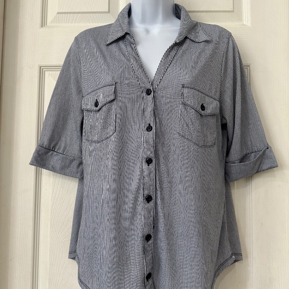 Olivia Blu, Blue and White Pin stripe casual 3/4 cuff sleeve shirt. Size L - Picture 1 of 5